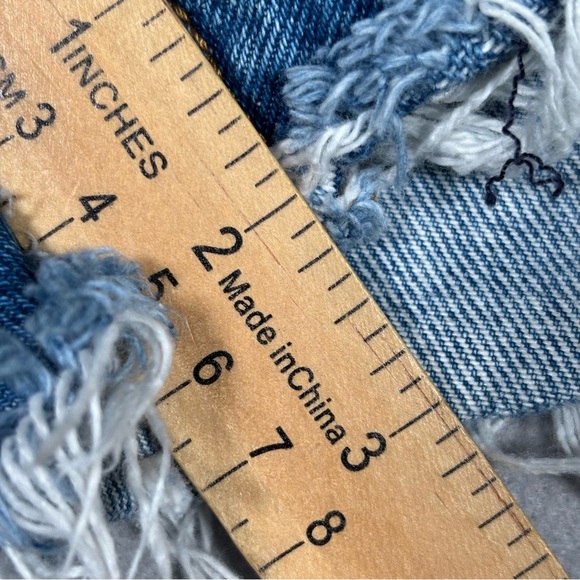 Levi's 501 Button Fly Cut Off Denim Jean Shorts Women’s Size 31 Blue Distressed - Picture 4 of 14